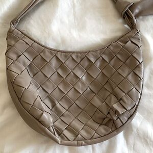 Est. 1946 Women’s Shoulder Bag